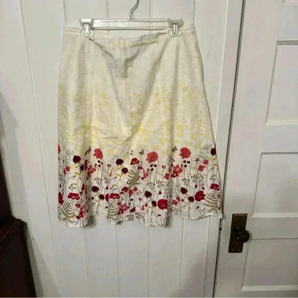 Eddie Bauer Floral Embroidered White and Red Skirt size 12 - Picture 2 of 3